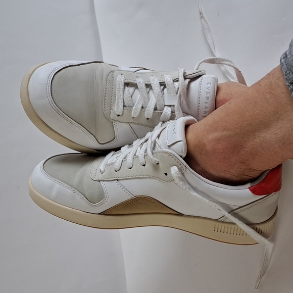 Everlane ReLeather Court sneaker lace up white, tan, with red heel sz6.5 - Picture 11 of 14